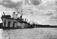 Photo # NH 48487:  USS West Lianga at Bordeaux, France, 2 October 1918