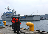 USS Coronado (AGF 11) on 24 March 2004