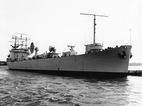 USNS <I>Vanguard</I> (T-AGM 19) on 1 November 1967 at Bermuda in her original configuration.