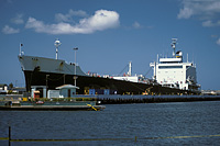 USNS Sealift Antarctic (T-AO 176) on 27 June 1986